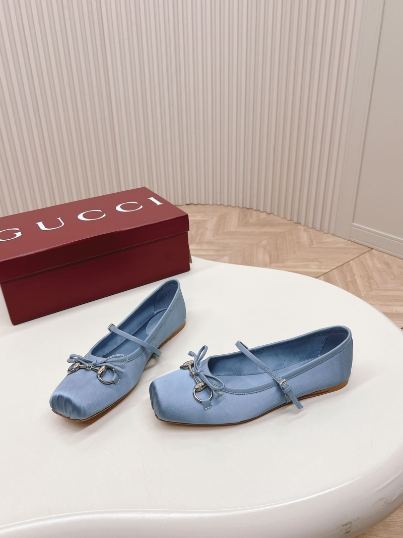 Gucci Flat Shoes